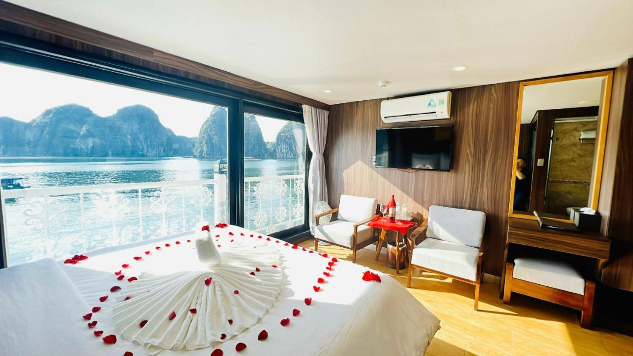 Unicharm Cruise Hotel Hạ Long-öböl Kültér fotó