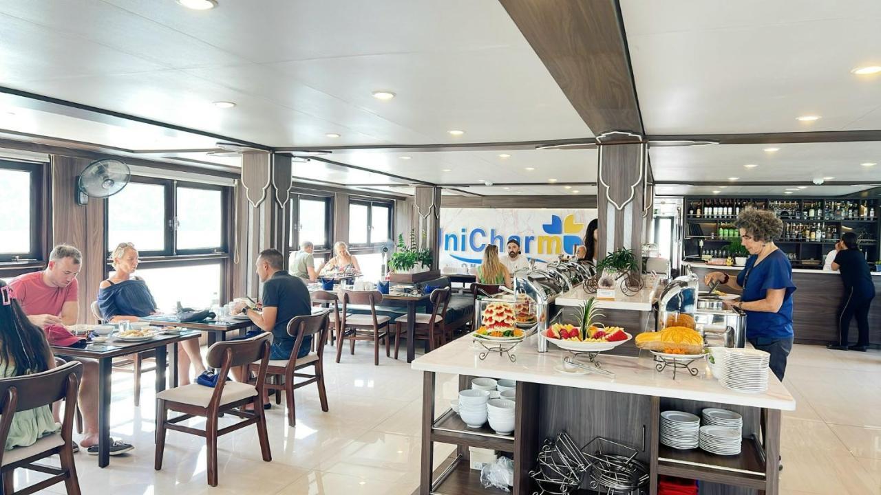 Unicharm Cruise Hotel Hạ Long-öböl Kültér fotó